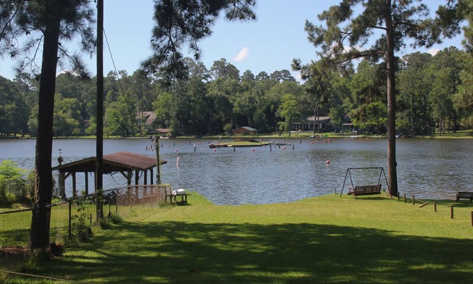 Conroe House | !Private Lake! Fishing, Swimming & MORE! Charming Lakeside Bungalow!