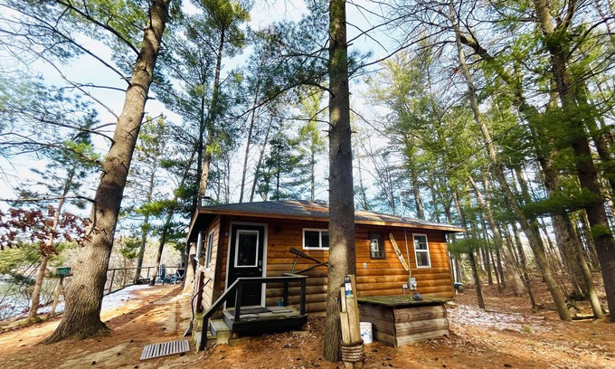 Arkdale Cabin | Private Lakefront - fall colors! fish, hike,boat, fire-pit, kayak,pets,UTV,VBQ