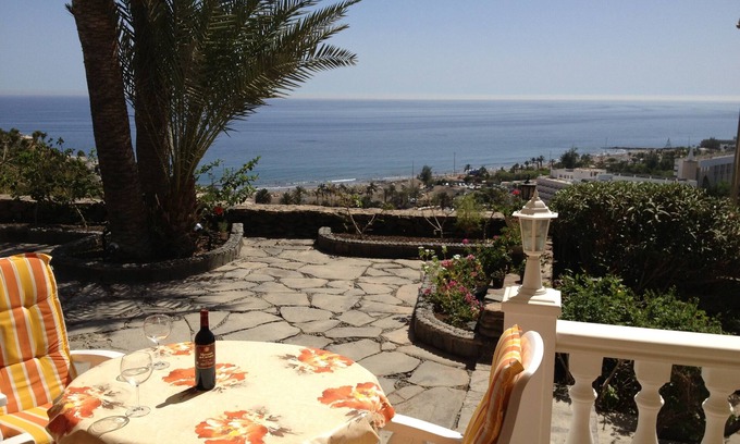 San Agustin House | Private luxury bungalow with breathtaking panoramic views over the beach and the sea
