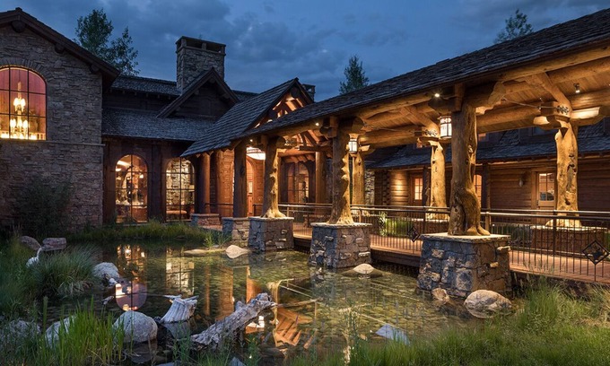 Moose Wilson Road Villa | Private, luxury four-bedroom main house and two-bedroom guest house.