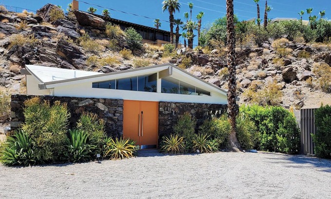 Cahuilla Hills House | Private Mid-Century modern home in Palm Springs Indian Canyon.