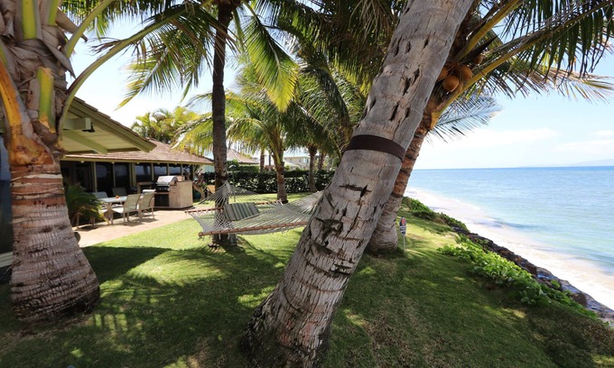 Halama Street House | Private Oceanfront w pool, hot tub, sunsets and Turtles