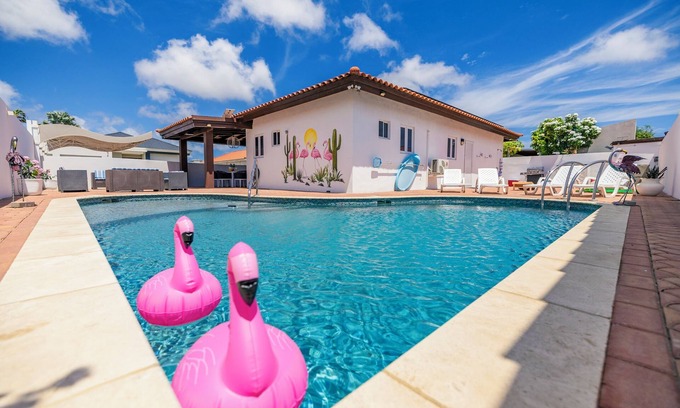 Piedra Plat House | Private paradise 10 minutes from everything! Bring your family and friends to this spacious home.