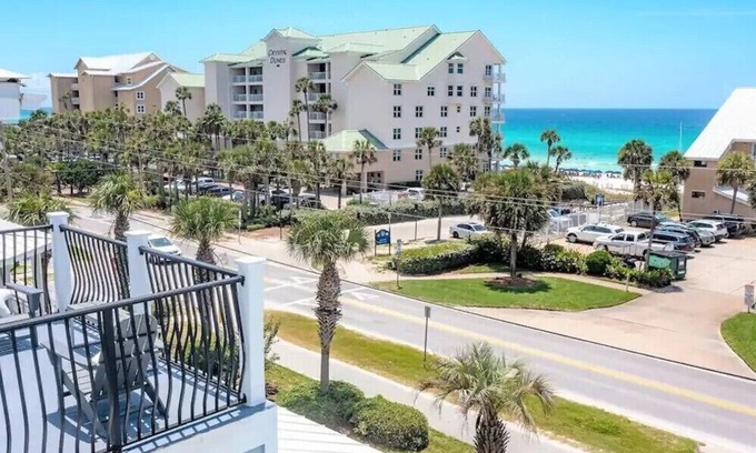 Crystal Beach House | 🏖️Private Pool | 6-Seater LSV (Golf Cart) | Gulf Views | 6BR Splash🏖️