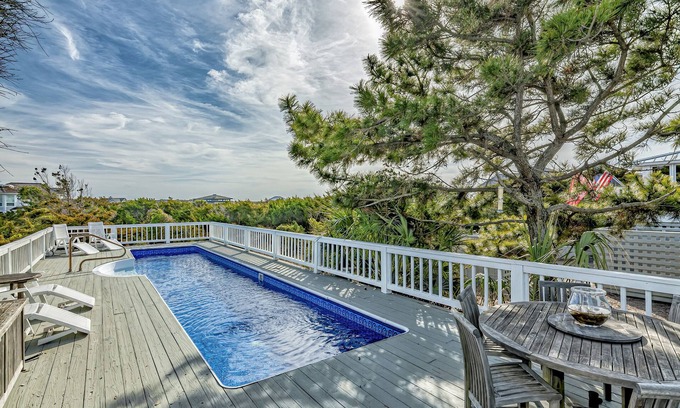 West Beach House | Private pool and views of the ocean on West Beach BHI!