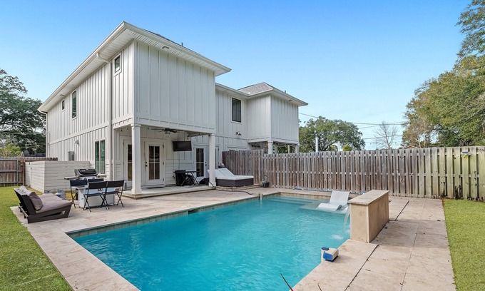 Southeast Pensacola House | Private Pool, Dog-Friendly | Downtown Pensacola | My Beach Getaways
