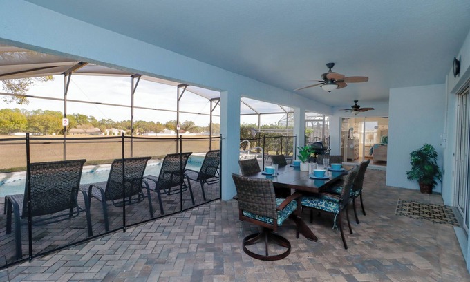 Orange Tree House | Private Pool Oasis Near Disney | Sleeps 8