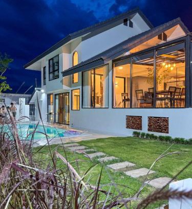 Hang Dong Villa | Private Pool Villa Chiang Mai 4BR Luxury Stay Near Airport