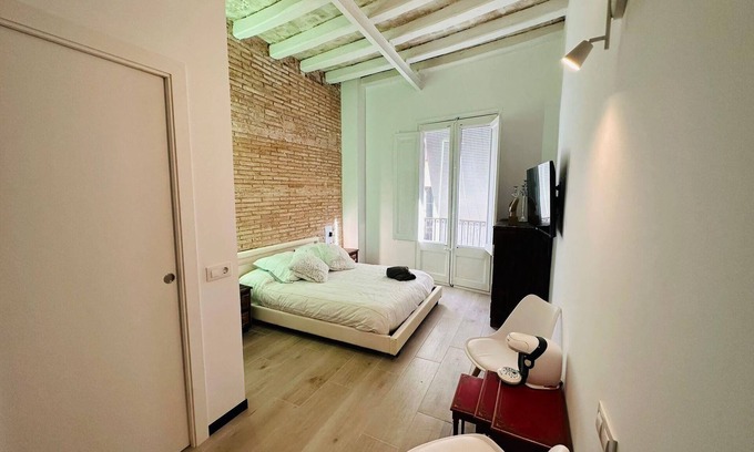 Vilanova I la Geltru Apartment | Private room with several common areas
