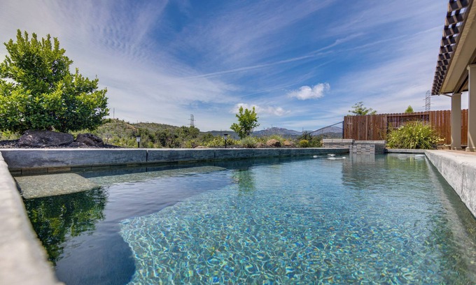 Redding House | Private Redding Home w/Pool & Mountain Views
