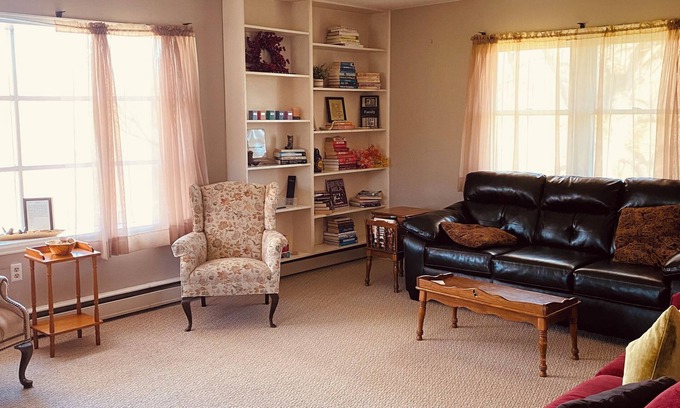 Gansevoort Other | Private relaxing 5-bedroom farmhouse in Gansevoort with AC, WiFi