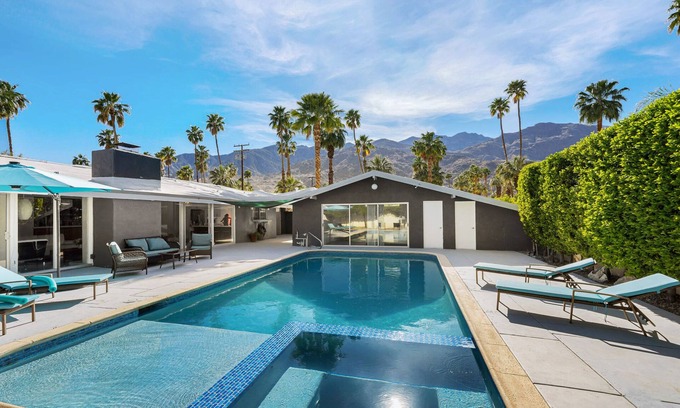 Twin Palms House | Private Retreat:Twin Palms Estate-Casita, Pool,Spa