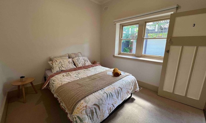 McKinnon Apartment | Private Room close to Monash &City - 5min to train