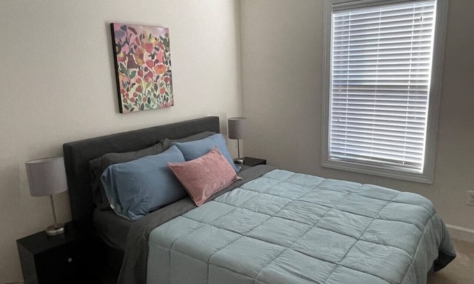 Belmont House | Private Room in Spacious Belmont Townhouse