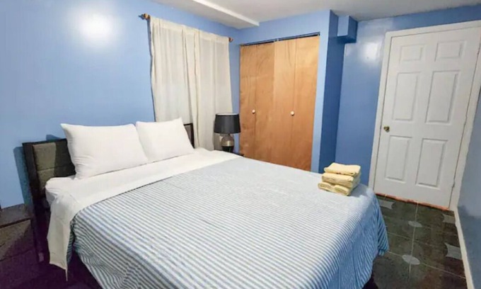 Queens Apartment | Private ROOM Oasis by the beach