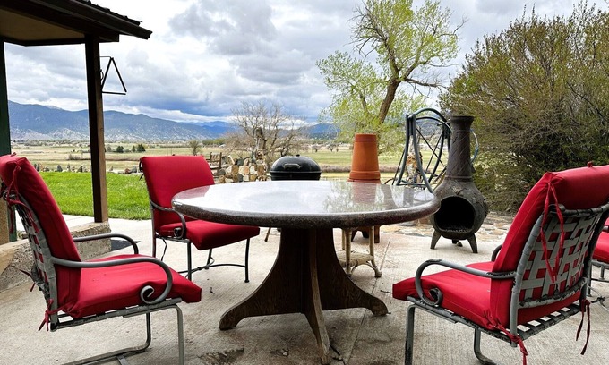 Salida House | Private Salida Ranch Home, Pet Friendly!