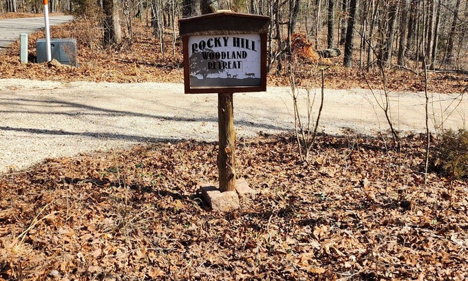 Van Buren House | Private scenic Ozark Mountain retreat near beautiful Current River; sleeps 1-10!