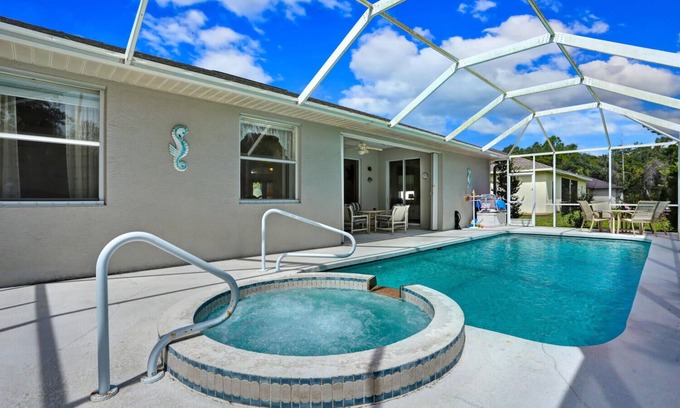 North Port House | Private, Spacious 3 bed-2 bath Home with pool & spa