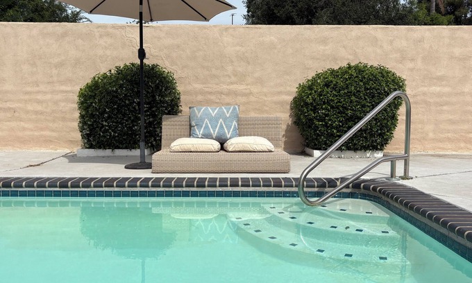 Fallbrook Apartment | Private studio and pool in Laketree Estates, 5 min walk to Monserate Winery.