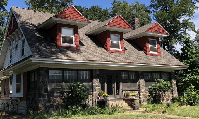 Cleveland House | Private Suite on 2nd floor in Lovely Home