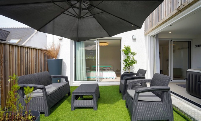 Brech Bed & Breakfast | Private suite with in-house spa