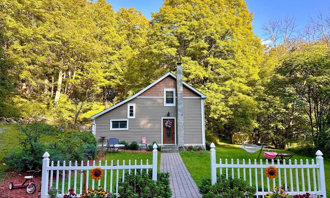 Wantage House | Private- Vernon NJ- Historic Mt. top home. Serenity awaits.