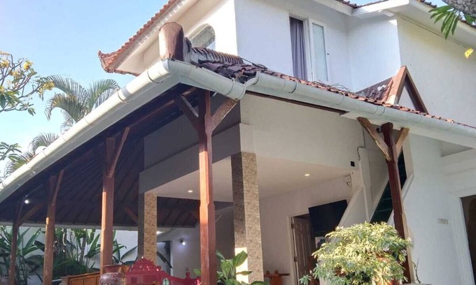 Central Seminyak Villa | Private villa in center of seminyak. close to beach,restaurants,supermarket, etc