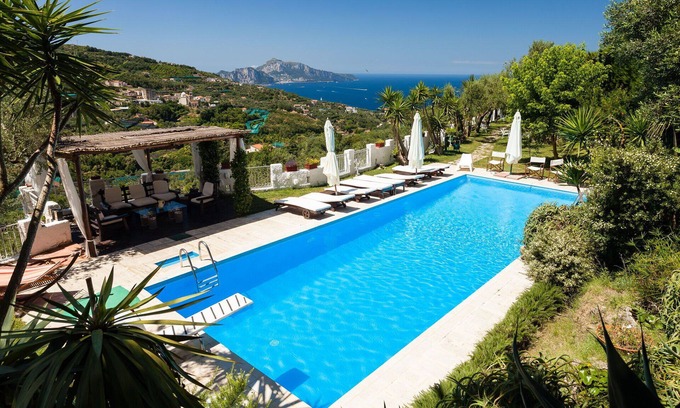 Schiazzano Villa | Private Villa with A/C, WIFI, private pool, sauna, TV, patio, panoramic view, close to Sorrento