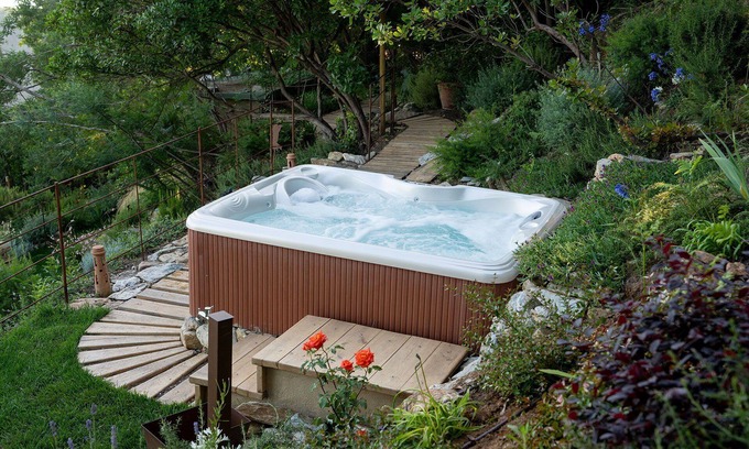 Seravezza Villa | Private Villa with A/C, sauna, WIFI, hot tub, balcony, panoramic view, close to Forte Dei Marmi