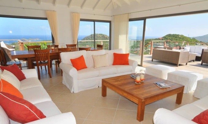 De Peyster Villa | Private villa with incredible views up on the hill in Colombier