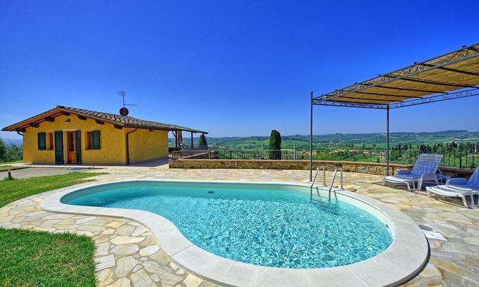Castelfiorentino Villa | Private Villa with private pool, A/C, WIFI, TV, terrace, pets allowed, panoramic view, parking