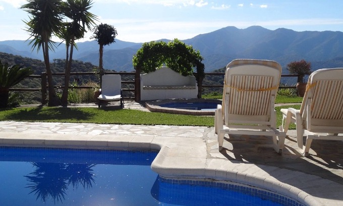 Gaucin Villa | Private Villa with pool,jacuzzi and magnificent Views