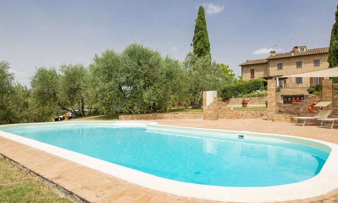 Certaldo Villa | Private Villa with WIFI, private pool, TV, patio, panoramic view, parking, close to San Gimignano