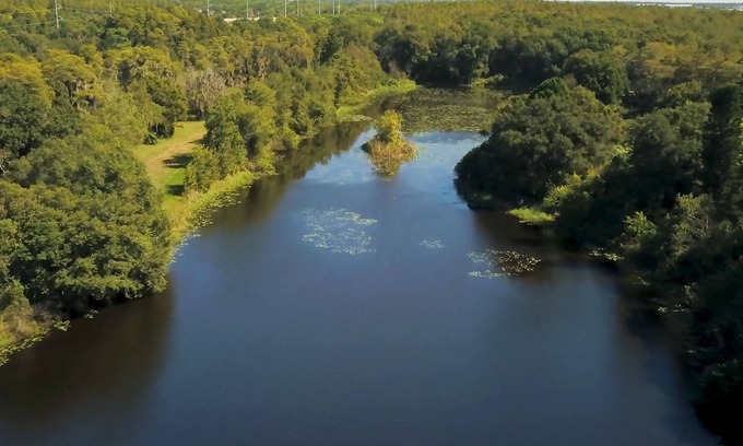 Citrus Park Villa | Private waterfront Villa Azure w