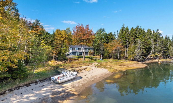 Steuben House | Private, Waterfront Home on Dyers Bay!
