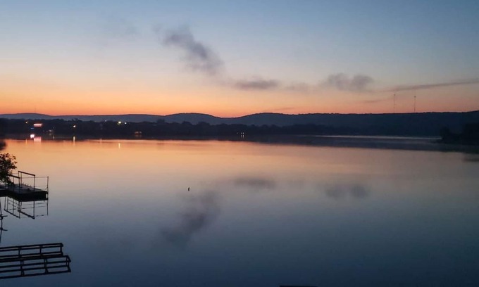 Kingsland Condo | PrivateDeck* Boat Slip Included*StepsfromLake!