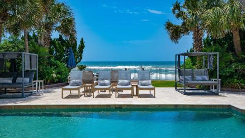 Miramar Beach House | Promenade by AvantStay Beach Front Mansion w Breathtaking Views Pool