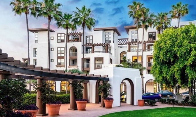 Mission Valley East Apartment | Promenade Rio Vista: 1BR Light-Filled Retreat – Mission Valley, San Diego