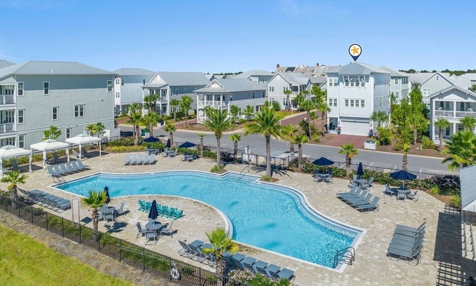 Santa Rosa Beach House | Prominence on 30A Hakuna Matata - Next to the Pool! Free Golf, Sleeps 10