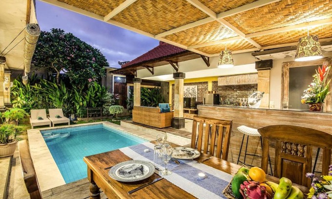 Kerobokan Villa | PROMO! Boho Chic 3BR Private Pool Villa with Bath tubs & Hammock in Seminyak