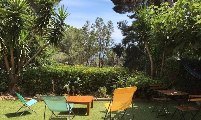 La Seyne-sur-Mer Apartment | Promo Magnifique T3 rez Jardin - vue mer