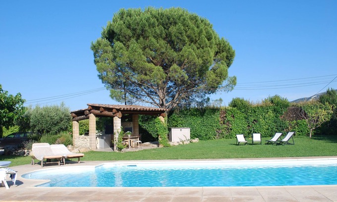 Maubec Villa | Provencal villa, Luberon park