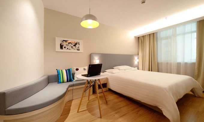 Greater Johannesburg Metropolitan Area Apartment | PS NGOBESE