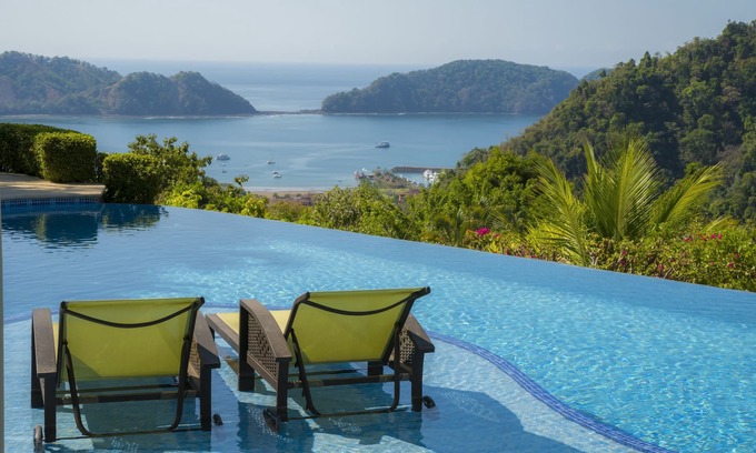 Jaco House | Puesta del Sol 5 bdrs ocean view in Los Suenos