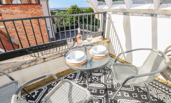 Tenby Cottage | PUFFINS, pet friendly, country holiday cottage, with pool in Tenby