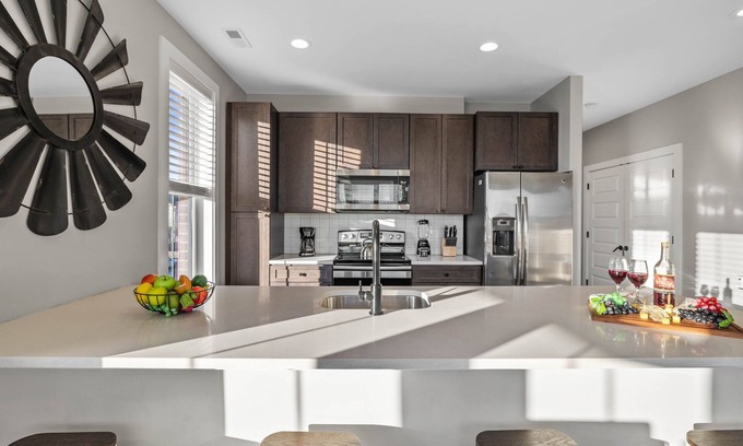 Nashville Cottage | Pulse - Minutes to Broadway - Sleeps 6