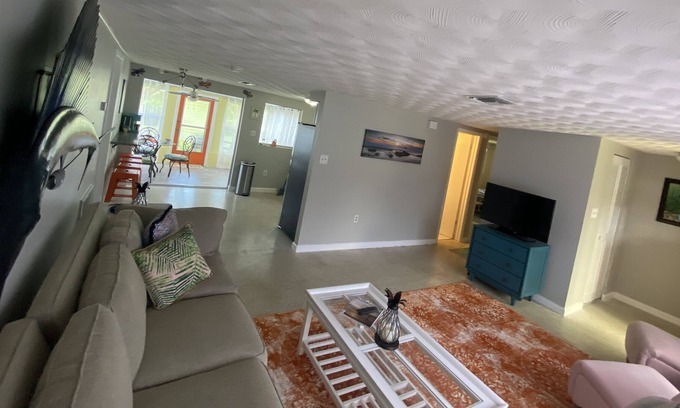 Charlotte Park House | Punta Cottage On The Water