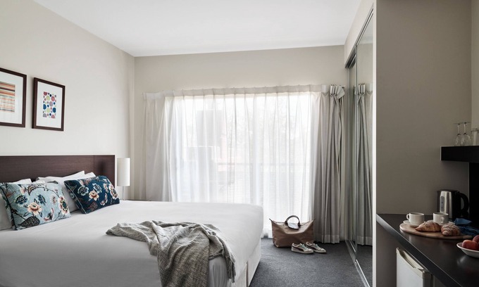Essendon Apartment | Punthill Essendon