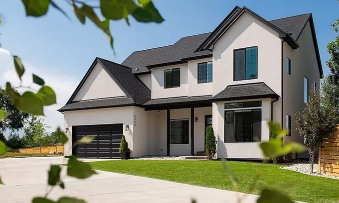 Northwest Arvada House | Pure Luxury W Private Pool/Spa & Game Center!