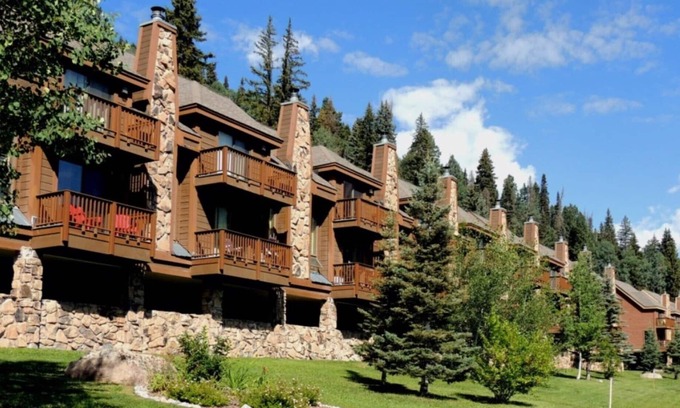 Purgatory House | Purgatory Ski Area - Upgraded Townhome with Beautiful Views at Cascade Village